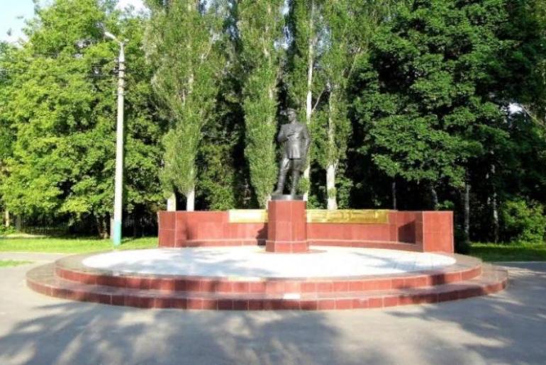 Памятник милиционеру