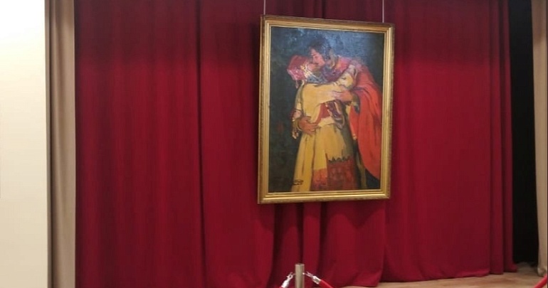 Продолжается показ картины "Поцелуй" И.С. Горюшкина-Сорокопудова