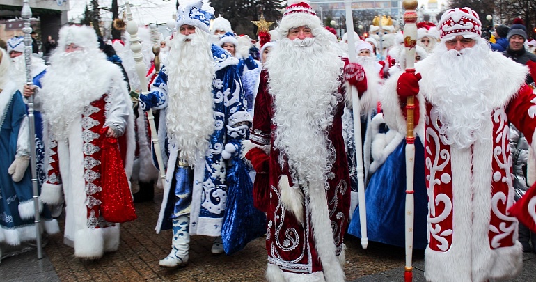 Старт новогодней кампании: традиционное шествие зимних волшебников Старт новогодней кампании: традиционное шествие зимних волшебников